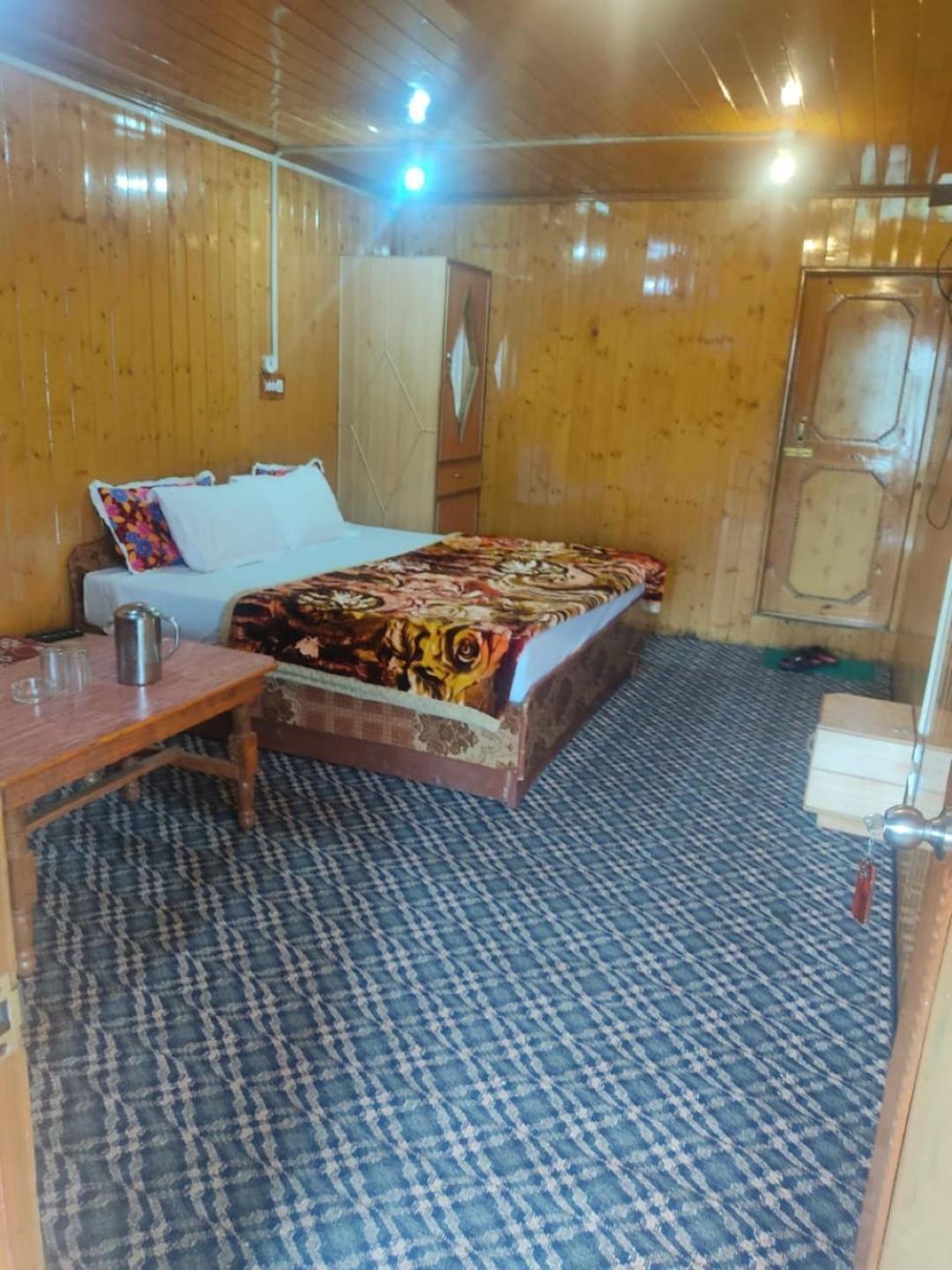Roseland Cottage , Gulmarg Exterior foto